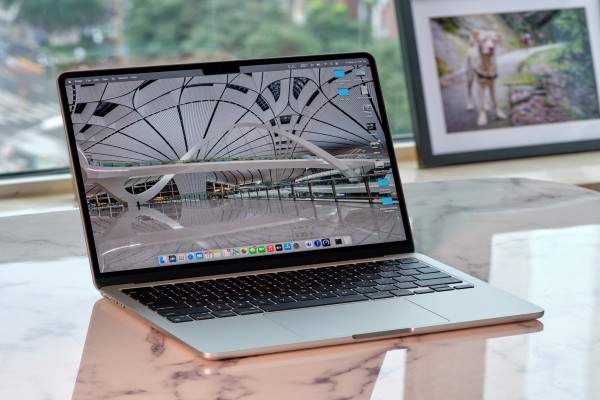 Apple MacBook Air (M2)
